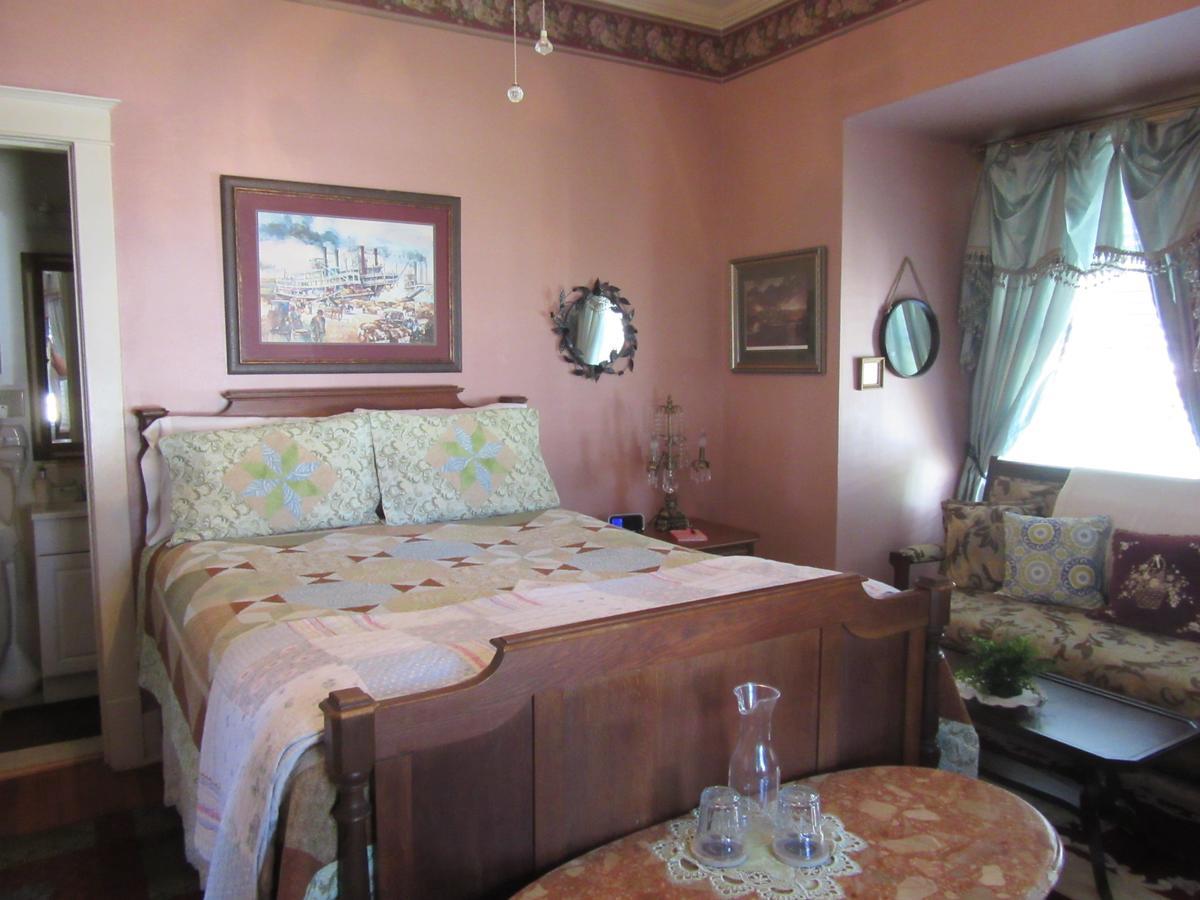 The Carriage House Bed & Breakfast Jefferson ภายนอก รูปภาพ