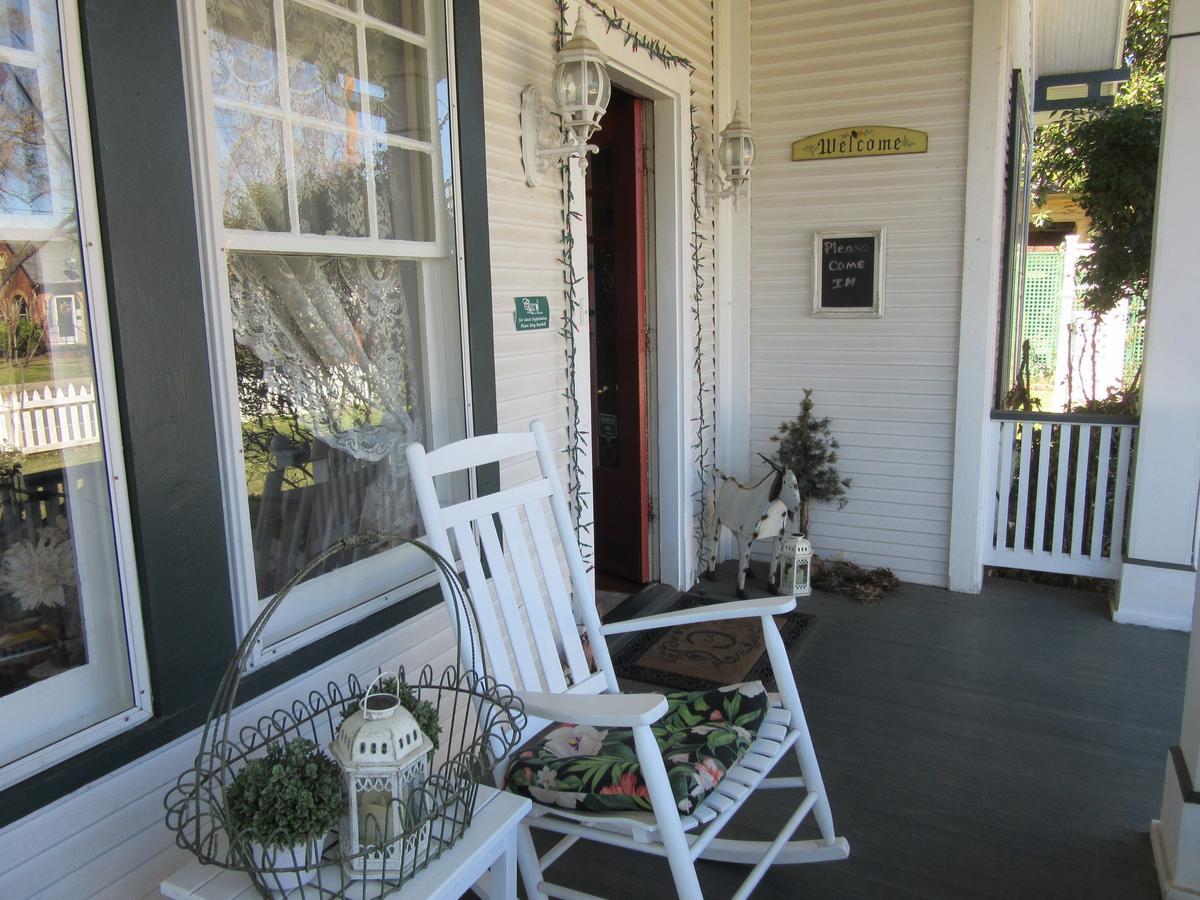 The Carriage House Bed & Breakfast Jefferson ภายนอก รูปภาพ