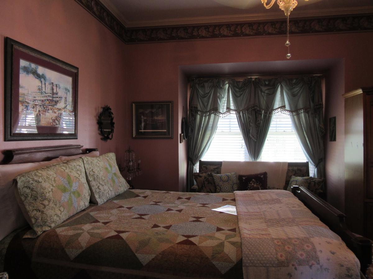 The Carriage House Bed & Breakfast Jefferson ภายนอก รูปภาพ